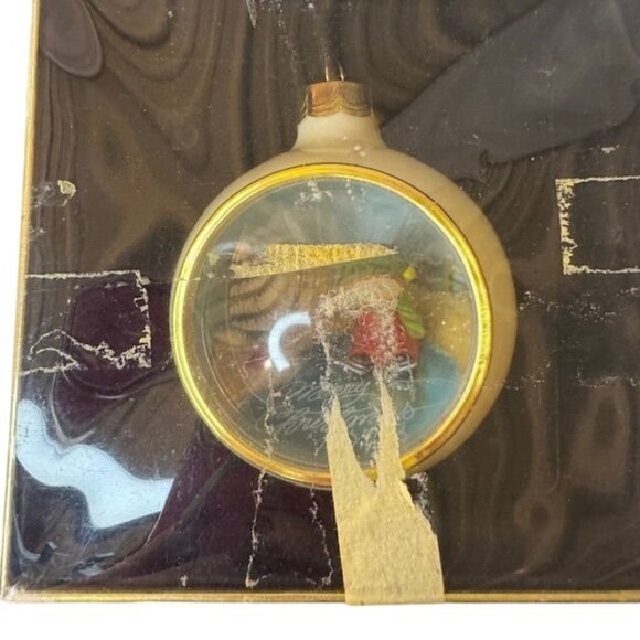 Vintage Hallmark Tree-Trimmer Collection Ornament Merry Christmas 1978 - Picture 3 of 7